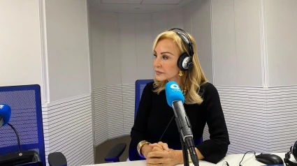 Carmen Lomana, en los estudios de COPE